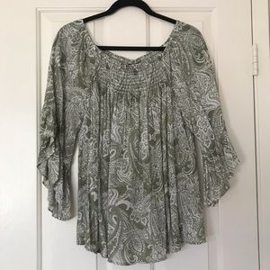 Green & White 3/4 Sleeve Top